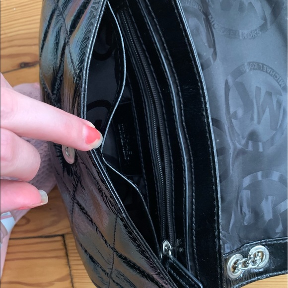 RARE✨Like New Michael Kors Crossbody Purse - Picture 4 of 11